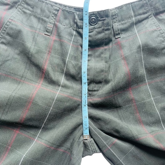 Bluenotes shorts classic flat front  grey plaid cargo knee length size 38 - Picture 9 of 11
